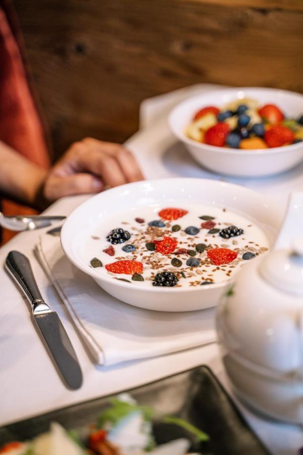 Wellnesshotel Erica Nova Ponente Zewnętrze zdjęcie
