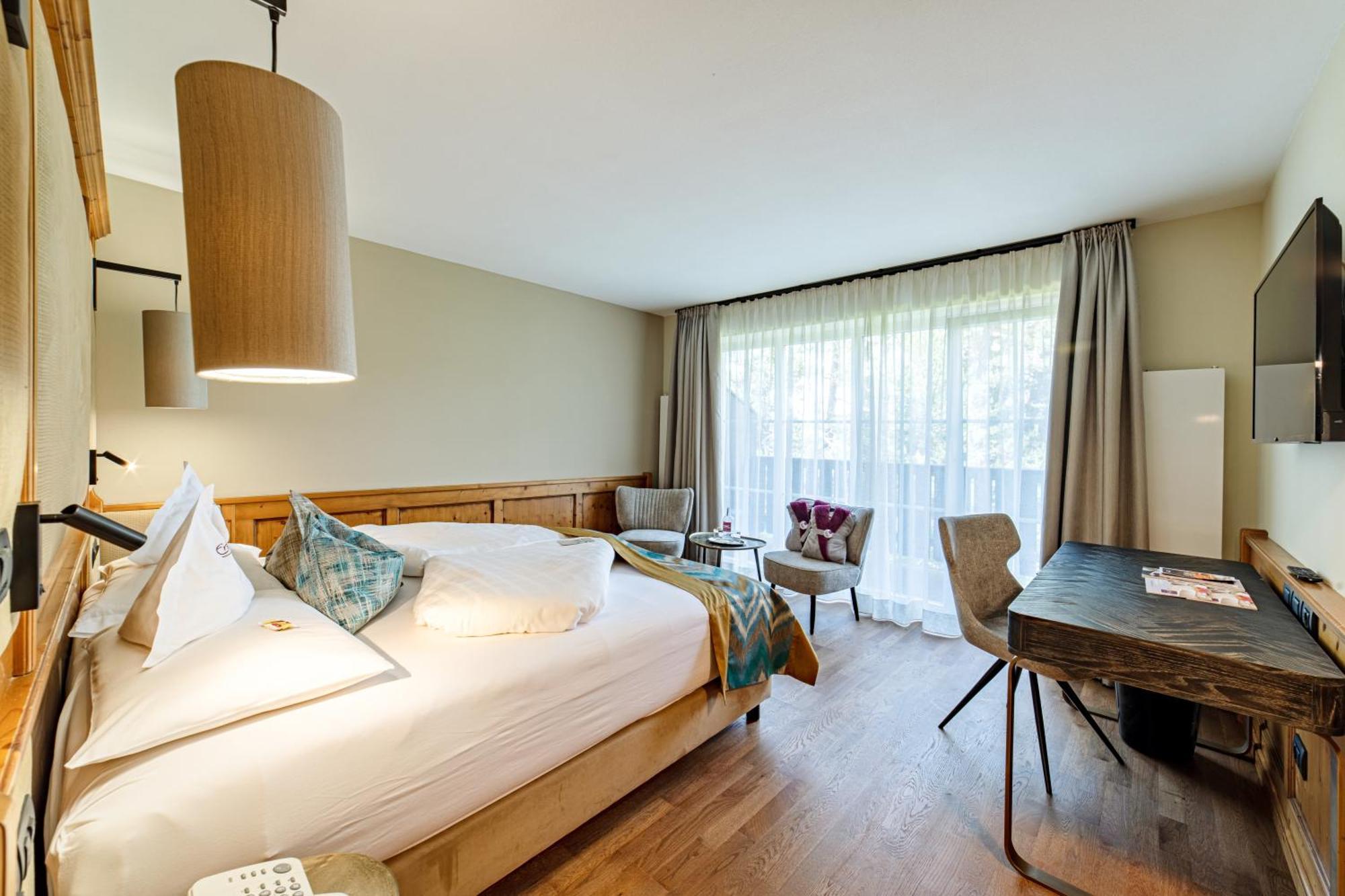 Wellnesshotel Erica Nova Ponente Zewnętrze zdjęcie