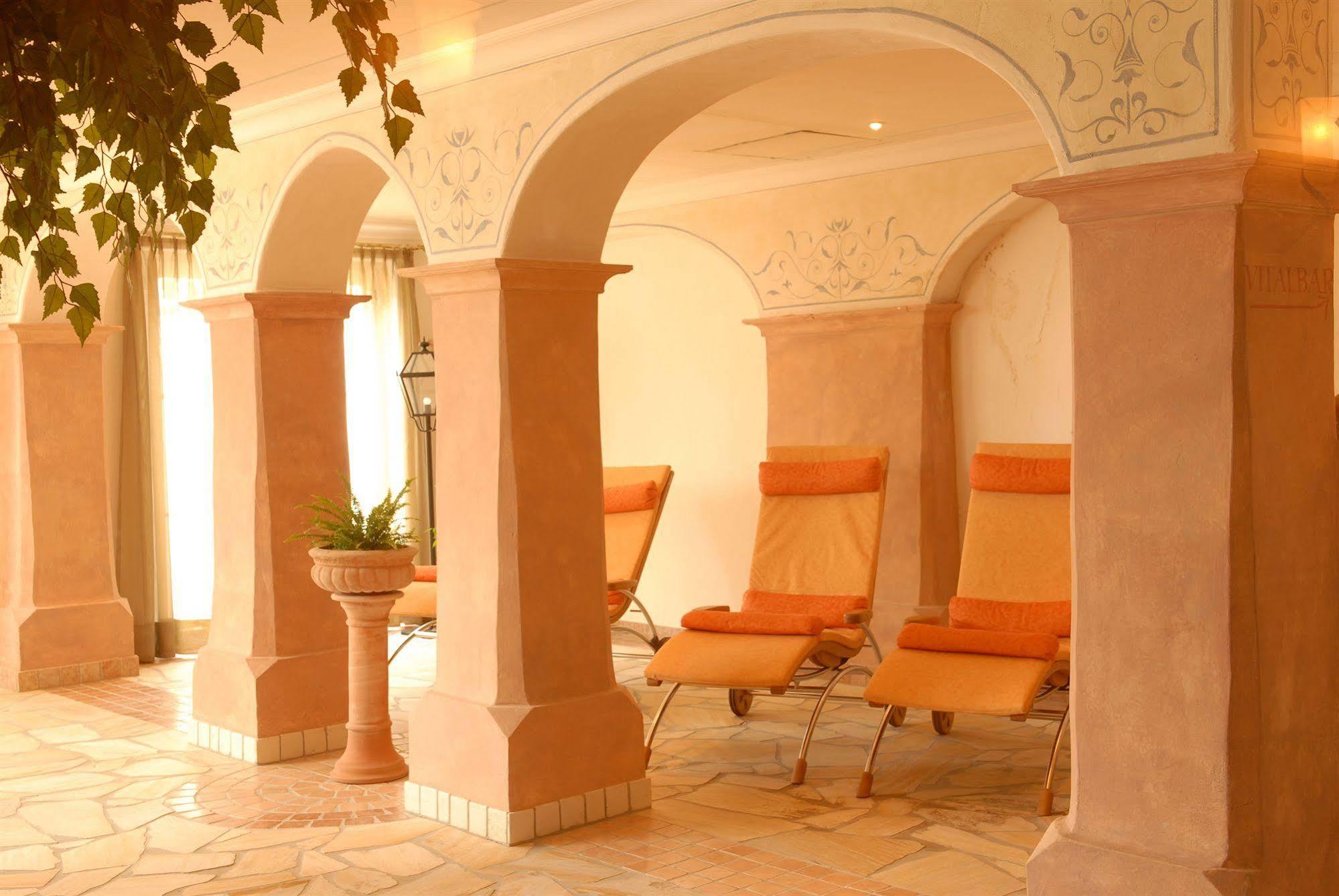 Wellnesshotel Erica Nova Ponente Zewnętrze zdjęcie